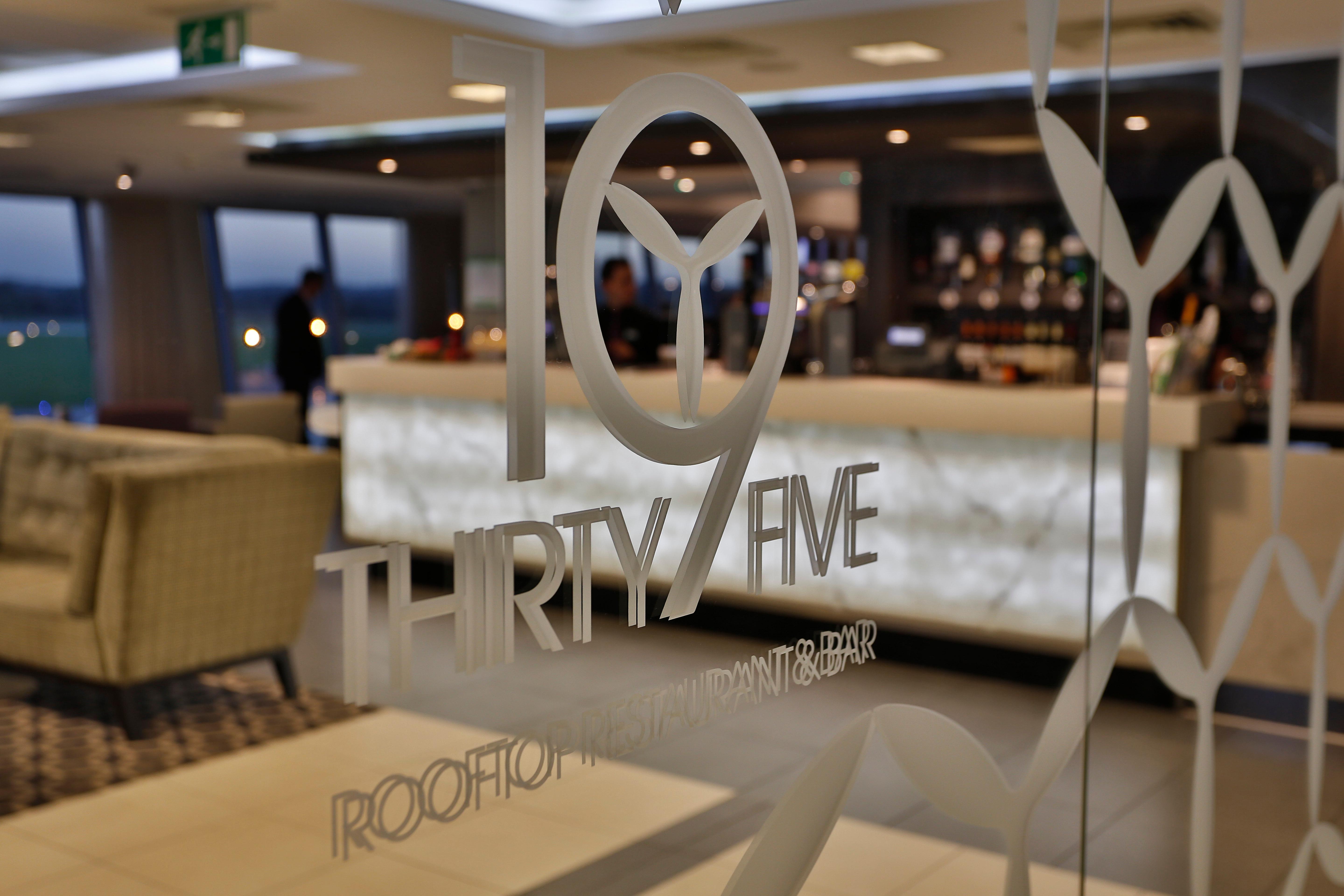 Holiday Inn Southend By Ihg מראה חיצוני תמונה