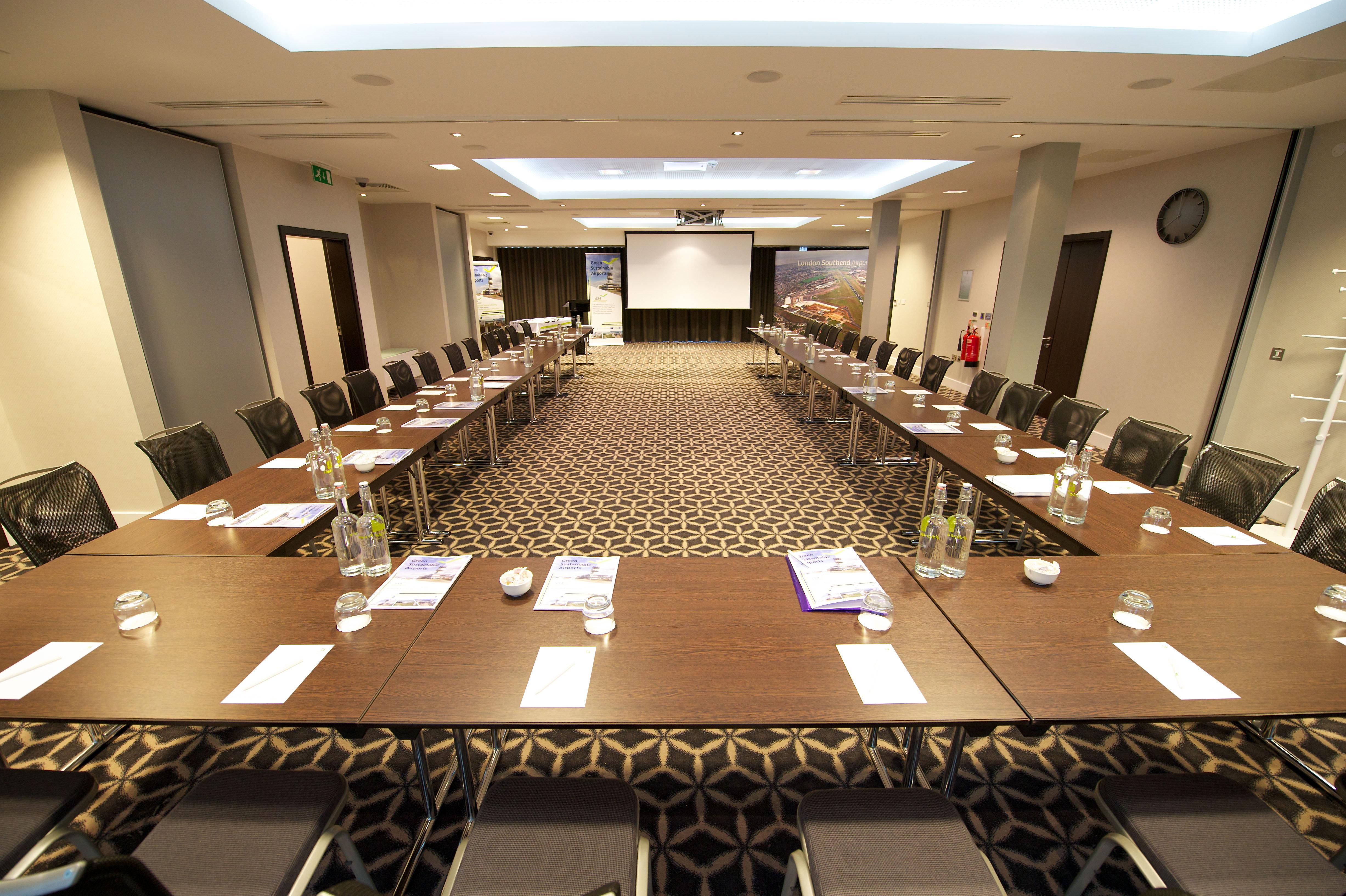 Holiday Inn Southend By Ihg מראה חיצוני תמונה